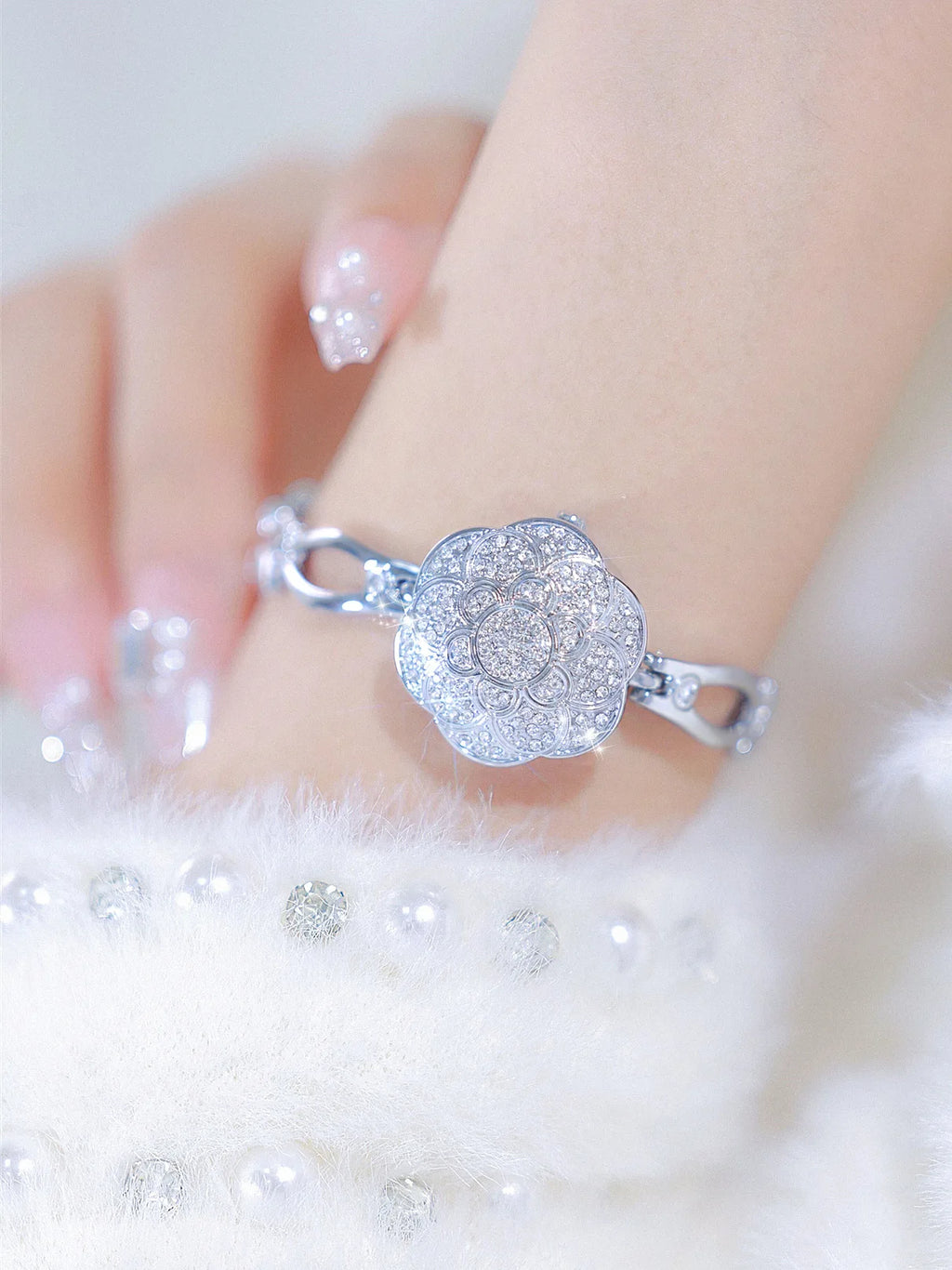 Reloj de mujer Camelia Flip-top reloj de cuarzo ligero de lujo exquisito temperamento pulsera reloj de mujer regalo