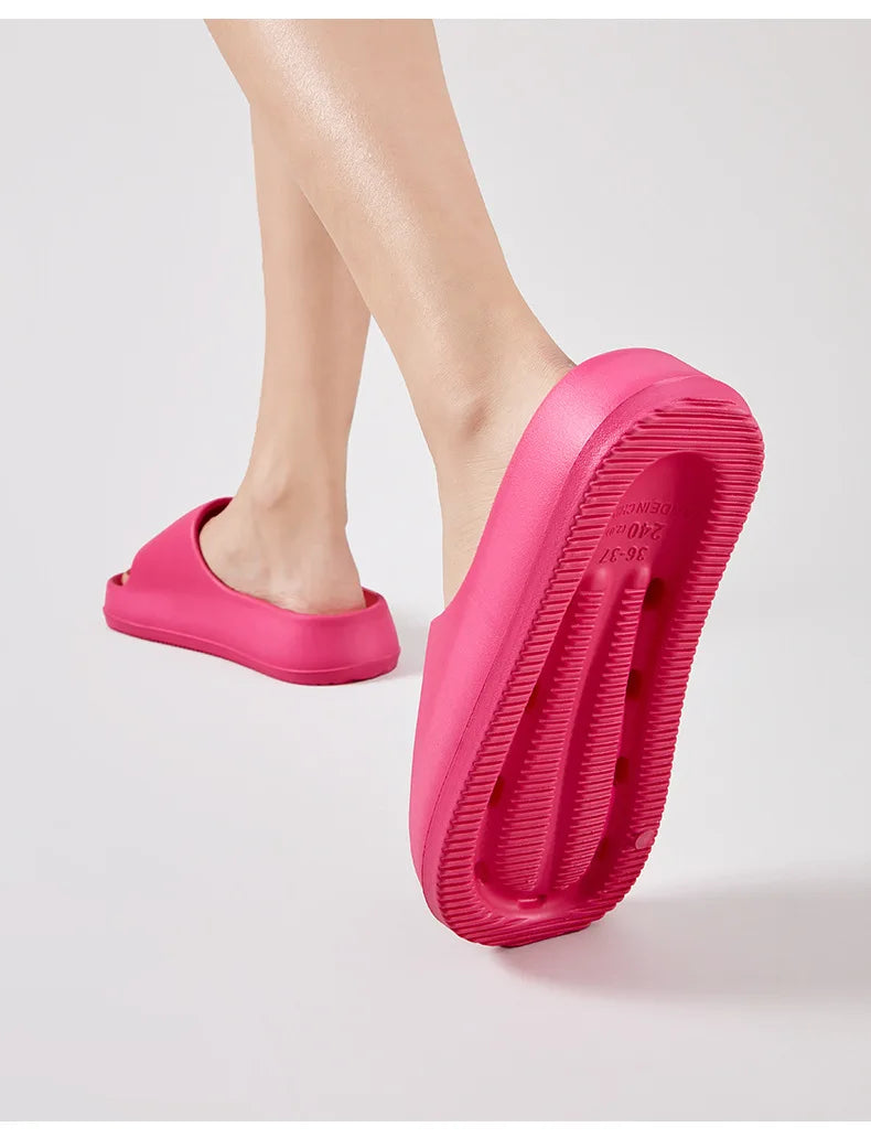 Comwarm, zapatillas de plataforma para mujer, sandalias suaves de suela gruesa de EVA, zapatillas de tacón plano de fondo alto a la moda, chanclas informales antideslizantes para casa