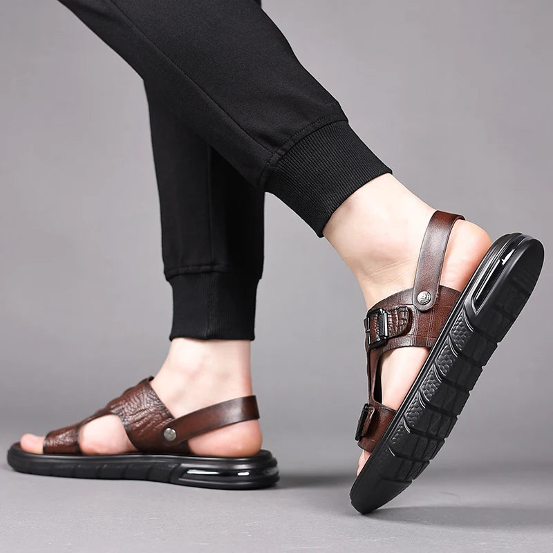 Sandalias para hombre al aire libre, zapatillas de verano al aire libre, zapatos de alta calidad, sandalias de cuero de verano 2025 para hombre, zapatos para caminar para hombre nuevo