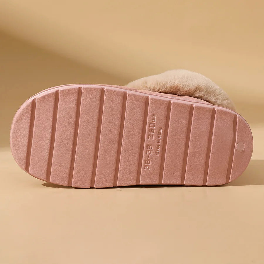 2025 botas de invierno de piel sintética rosa para el hogar para mujer nuevas botas cortas de nieve de gamuza sintética zapatos acolchados cálidos de fondo grueso antideslizantes de felpa para mujer