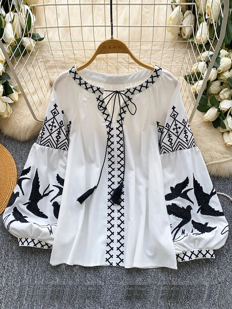 Women's Autumn Bohemian V-Neck Embroidered Korean Style Long Sleeve Loose Tassel Design Ethnic Top Blouse BL338