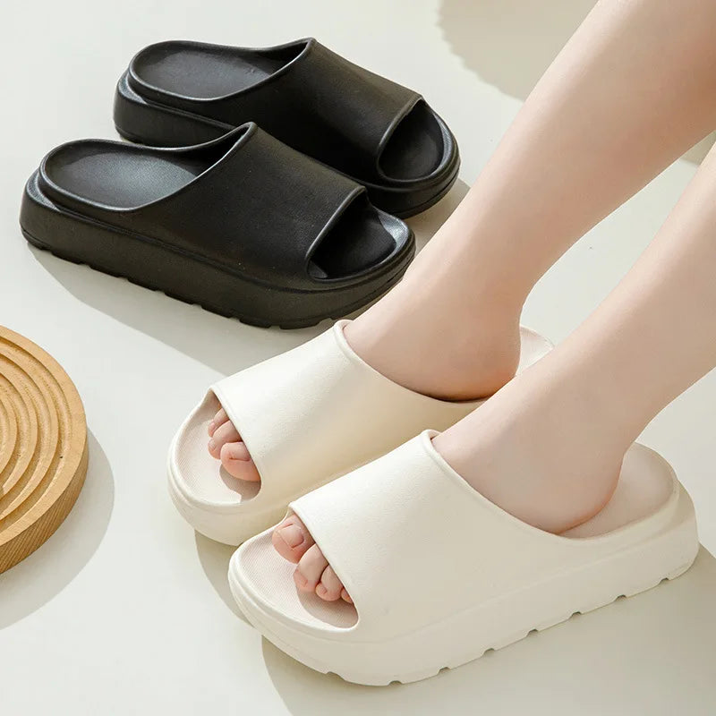 Comwarm, zapatillas de plataforma para mujer, sandalias suaves de suela gruesa de EVA, zapatillas de tacón plano de fondo alto a la moda, chanclas informales antideslizantes para casa