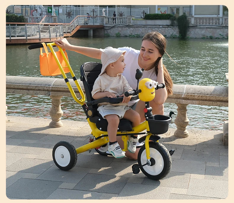 El triciclo se puede plegar, reclinar y sentarse, y la bicicleta se puede empujar a mano