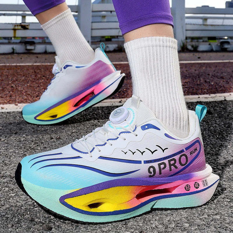 Zapatillas para correr Unisex 2025, nuevas zapatillas de entrenamiento deportivo con suela gruesa y amortiguación ligera, zapatillas de tenis de uso diario para hombres y mujeres