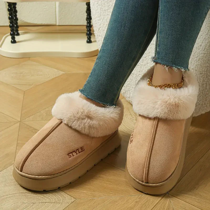 2025 botas de invierno de piel sintética rosa para el hogar para mujer nuevas botas cortas de nieve de gamuza sintética zapatos acolchados cálidos de fondo grueso antideslizantes de felpa para mujer